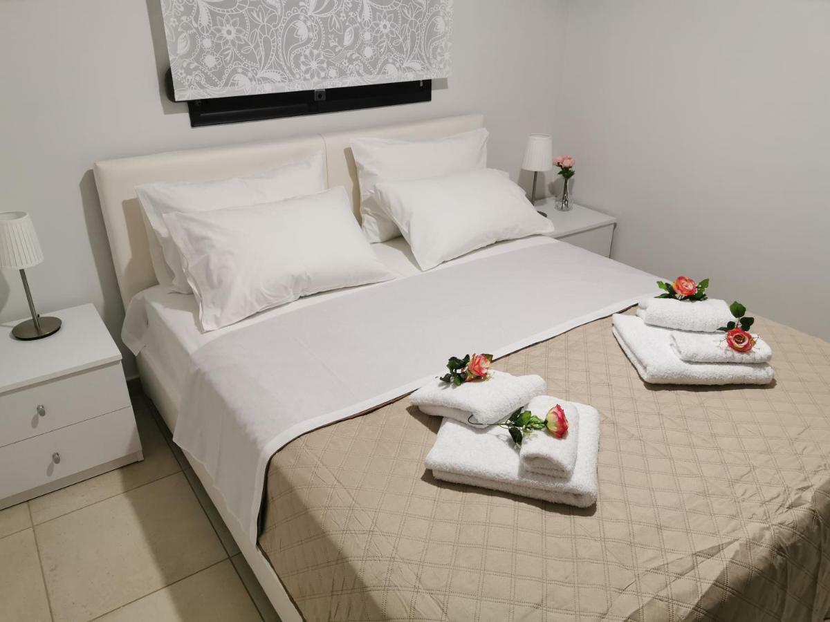 Pall'S Minimal Apartment Néa Péramos 외부 사진