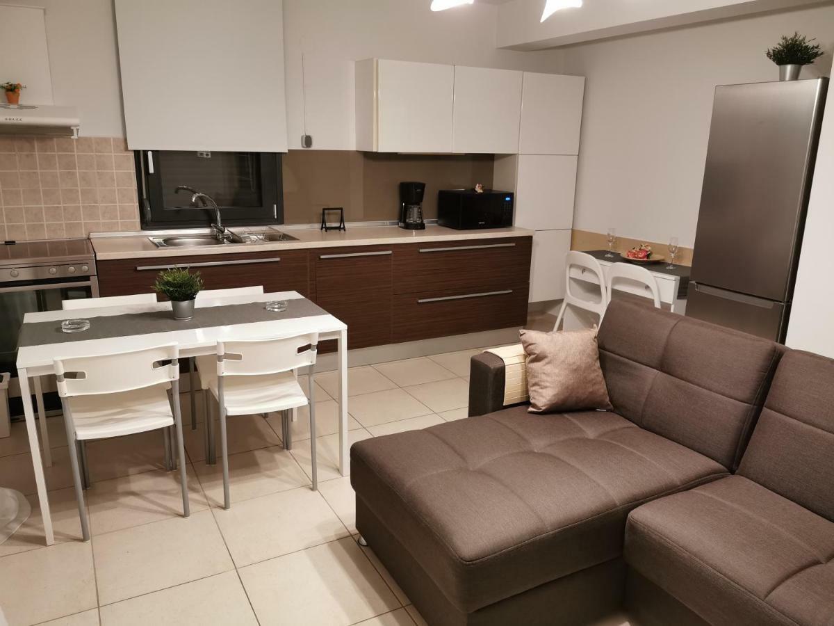 Pall'S Minimal Apartment Néa Péramos 외부 사진